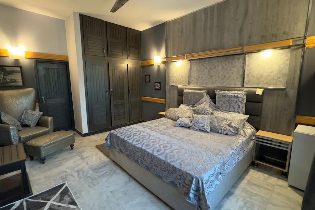 Greenlux Residency Rawalpindi Bagian luar foto